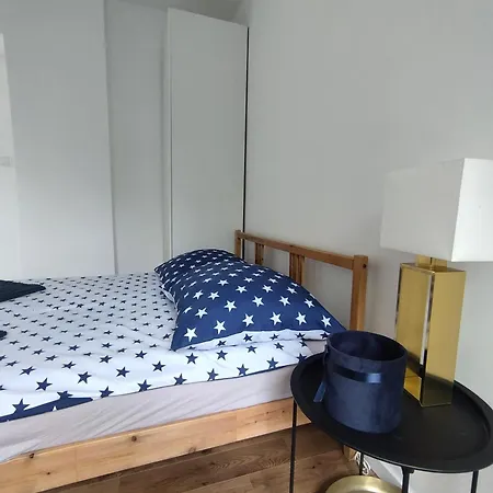 アパート White House ワルシャワ