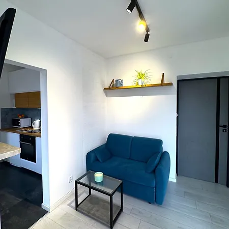 White House ワルシャワ