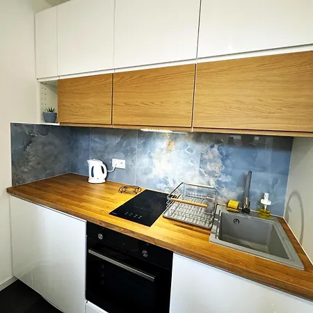 アパート White House