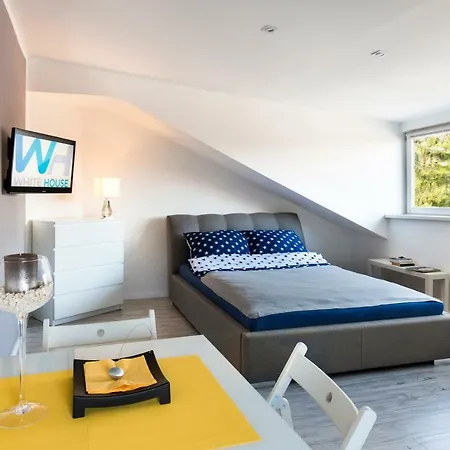 White House アパート